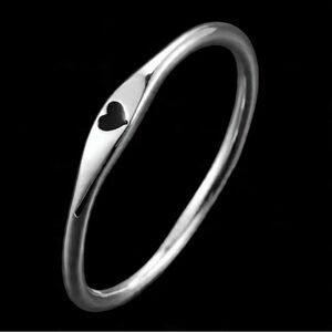 925 Sterling Silver Heart Ring slim design size 8